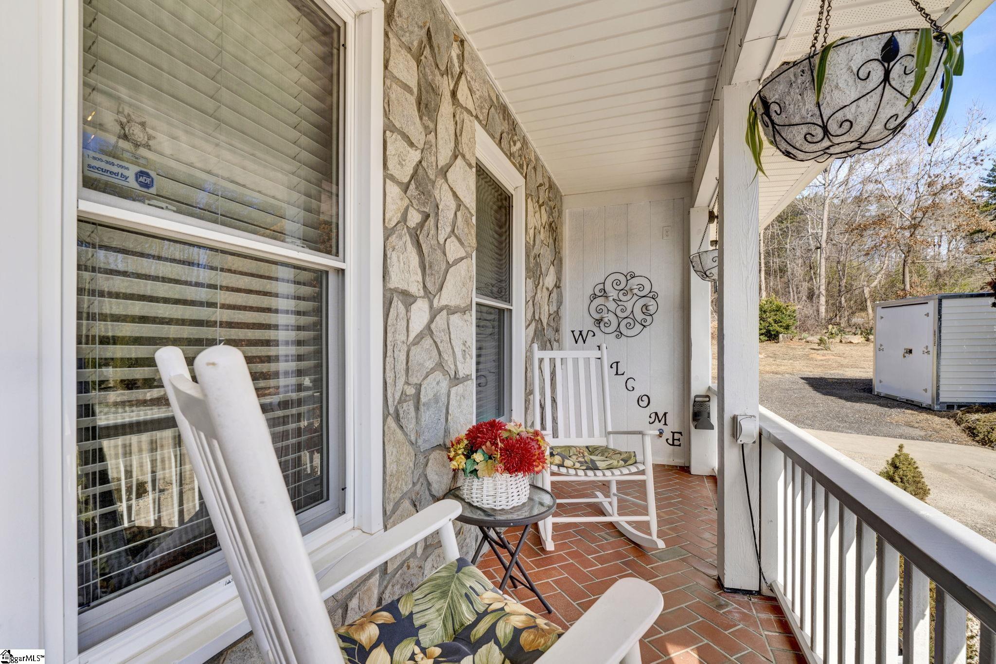 415 American Legion Road Greer, SC 29651 - Photo 3 of 36 Gallery Image 3