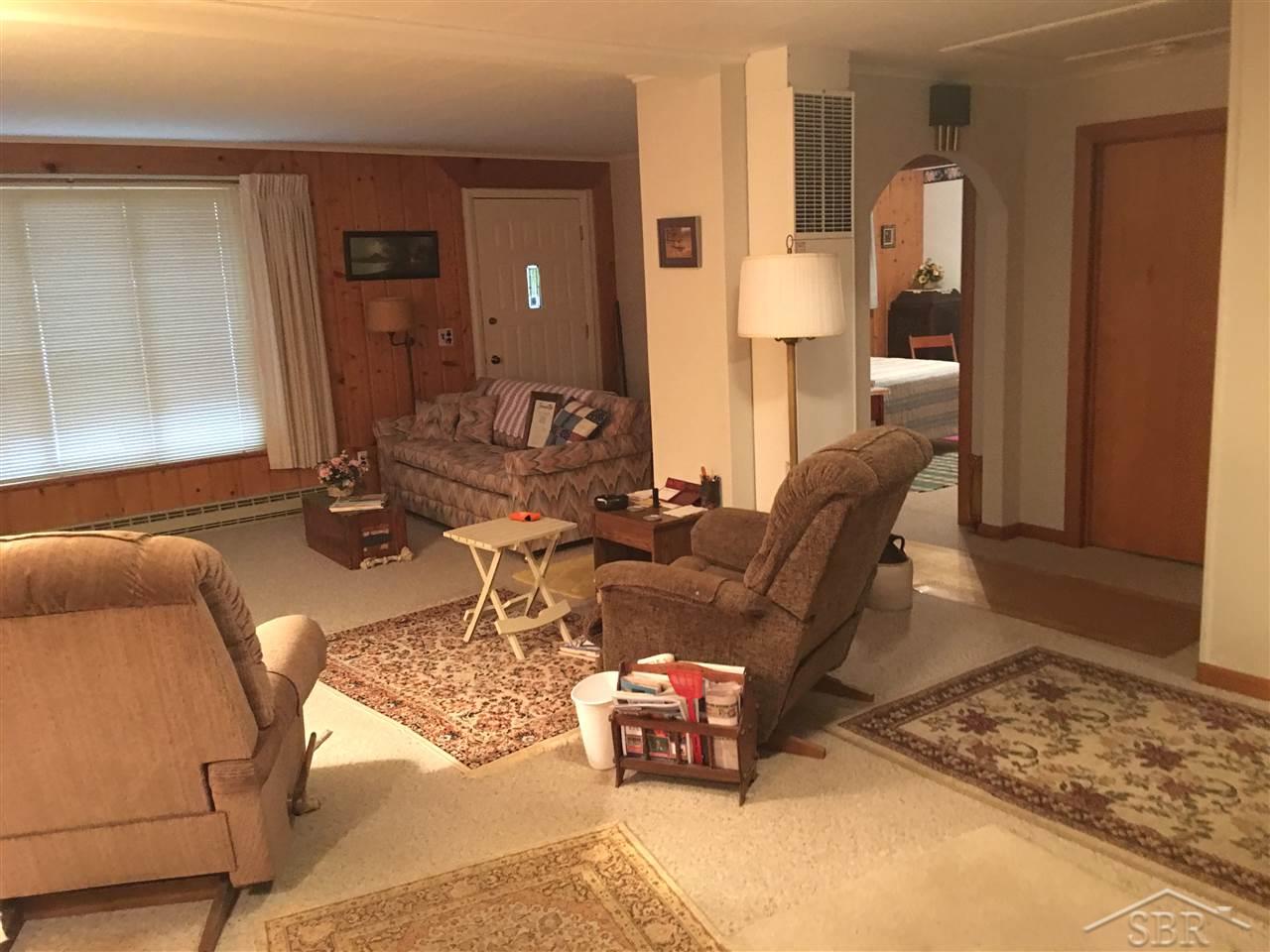 126 Riverside Drive Beaverton, MI 48612 - Photo 4 of 16 31314815-3.JPG