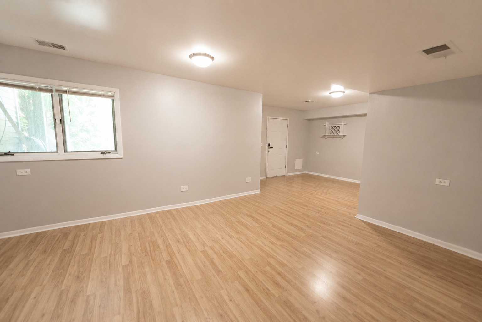 812 Maple Lane Wheeling, IL 60090 - Photo 15 of 18 Gallery Image 15