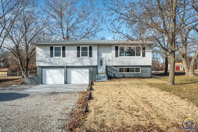 $269,500 | 4625 Northeast Liggett Lane, Topeka, KS 66617