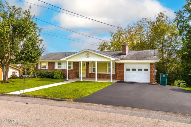 $239,900 | 135 Montrose Drive, Bristol, VA 24201