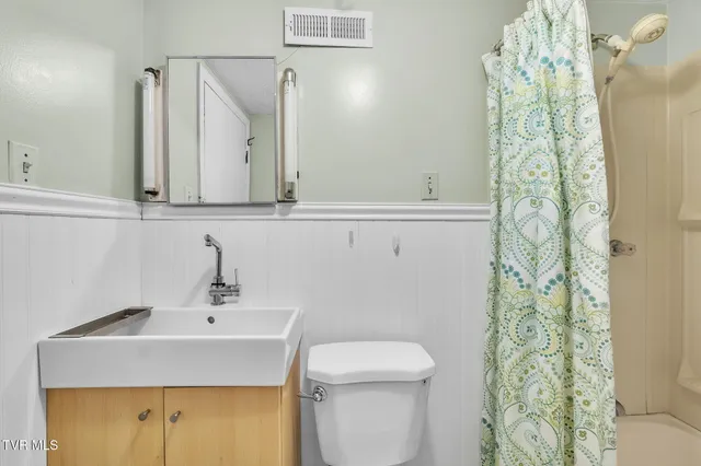 $239,900 | 135 Montrose Drive, Bristol, VA 24201