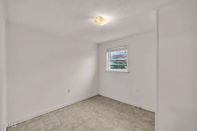 $239,900 | 135 Montrose Drive, Bristol, VA 24201