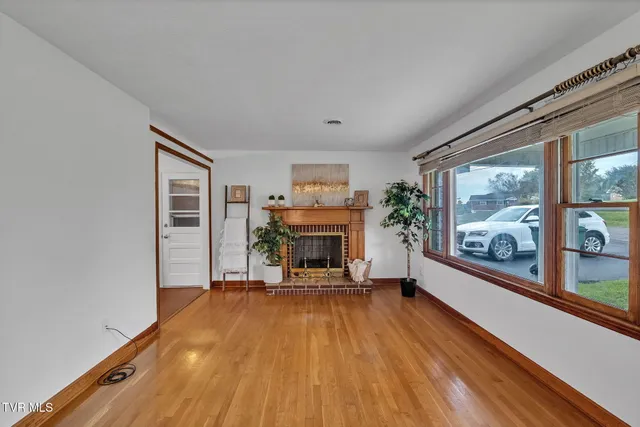 $239,900 | 135 Montrose Drive, Bristol, VA 24201