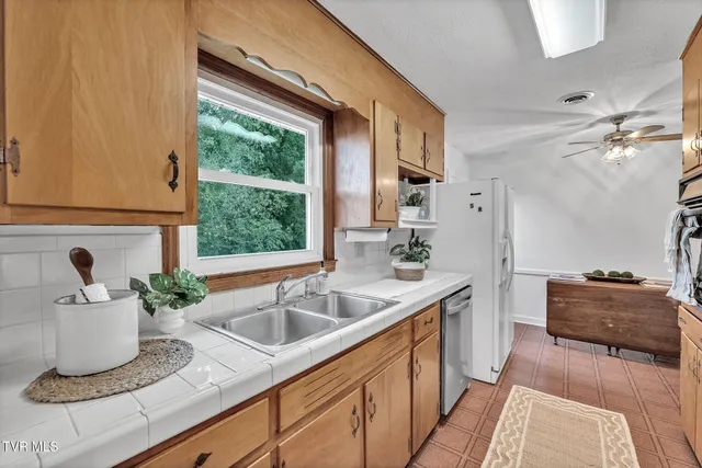 $239,900 | 135 Montrose Drive, Bristol, VA 24201