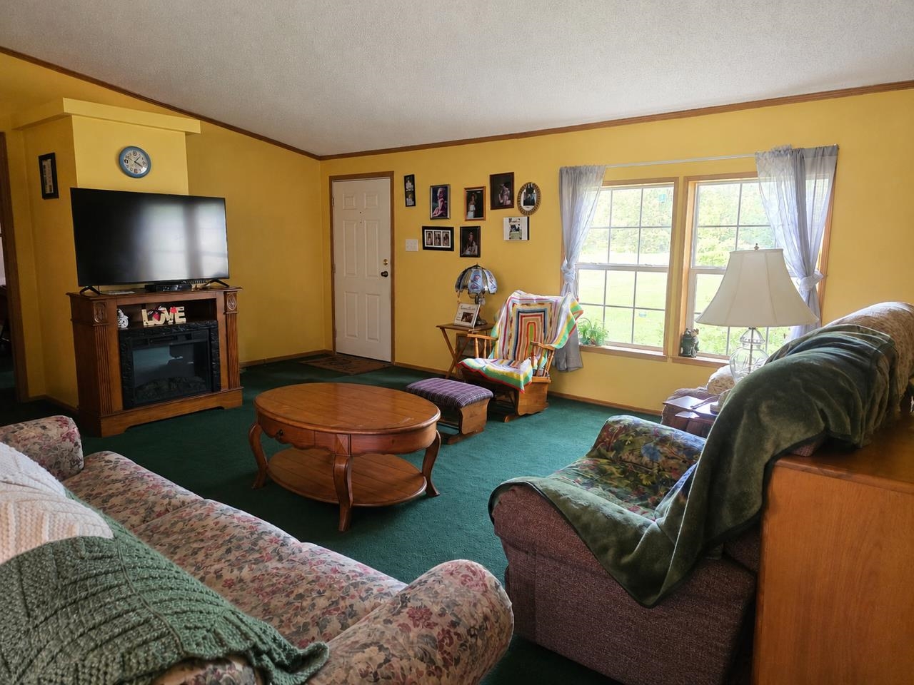 1946 East Coggins Road Pinconning, MI 48650 - Photo 5 of 17