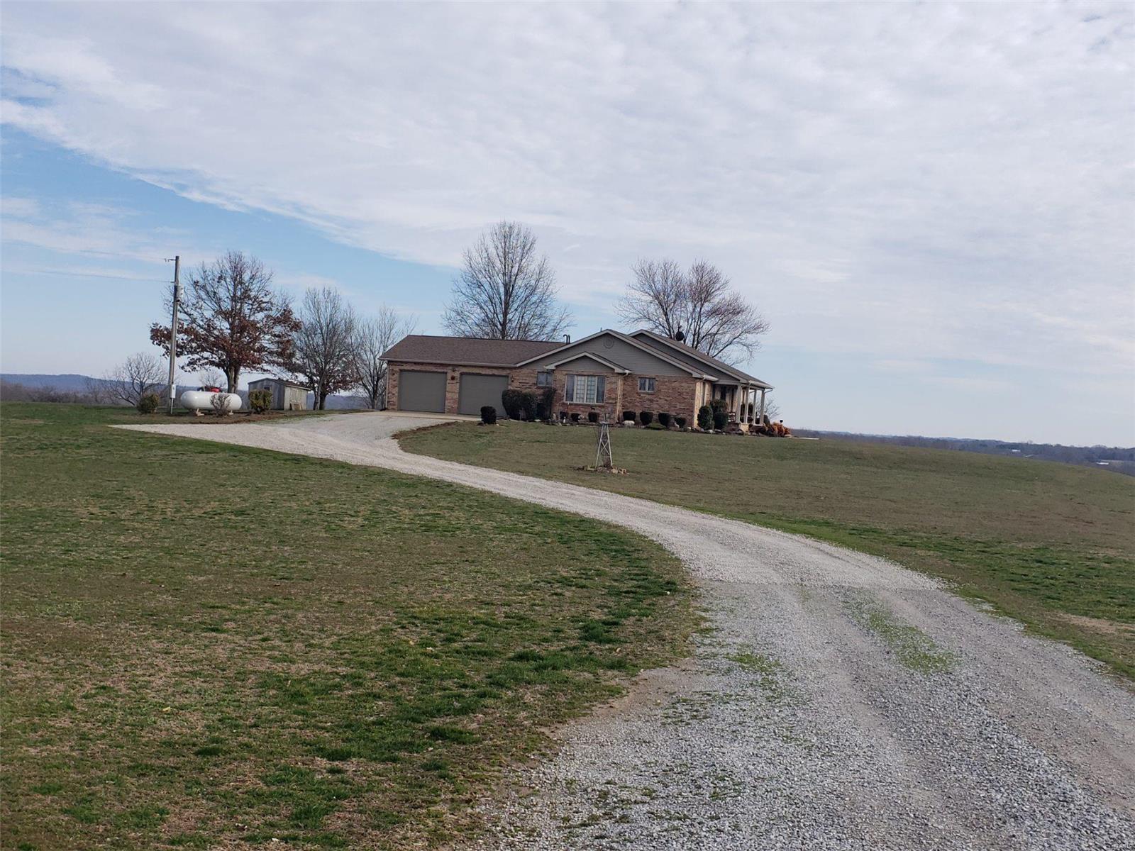 350 George Bluff Loop Belknap, IL 62908 - Photo 30 of 34 Gallery Image 30