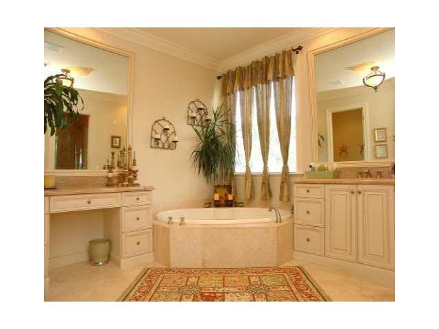 765 Lake Drive Boca Raton, FL 33432 - Photo 10 of 14 Additional Photo