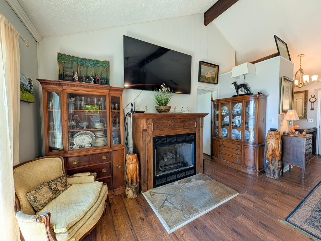 518 Rhododendron Road Hillsville, VA 24343 - Photo 20 of 43 Gallery Image 20
