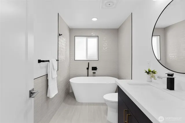 $1,000,000 | 5150 South Creston Street, Seattle, WA 98178