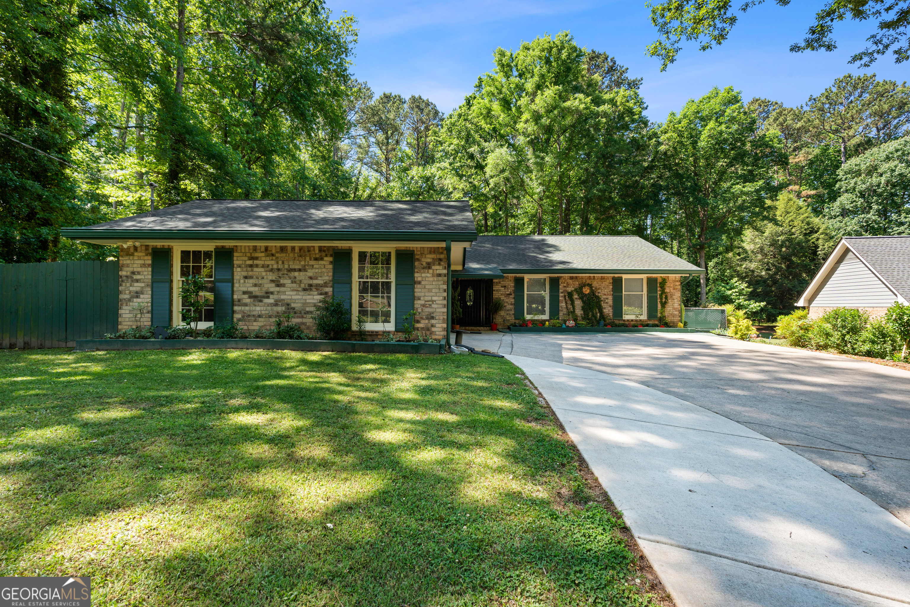 230 Ridge Road Tyrone, GA 30290 - Photo 2 of 47