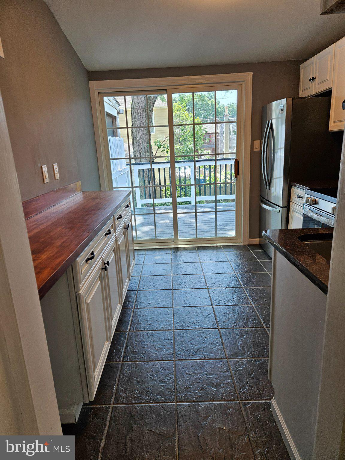 53 West 4th Street New Castle, DE 19720 - Photo 3 of 21 Bright kitchen with outdoor views.