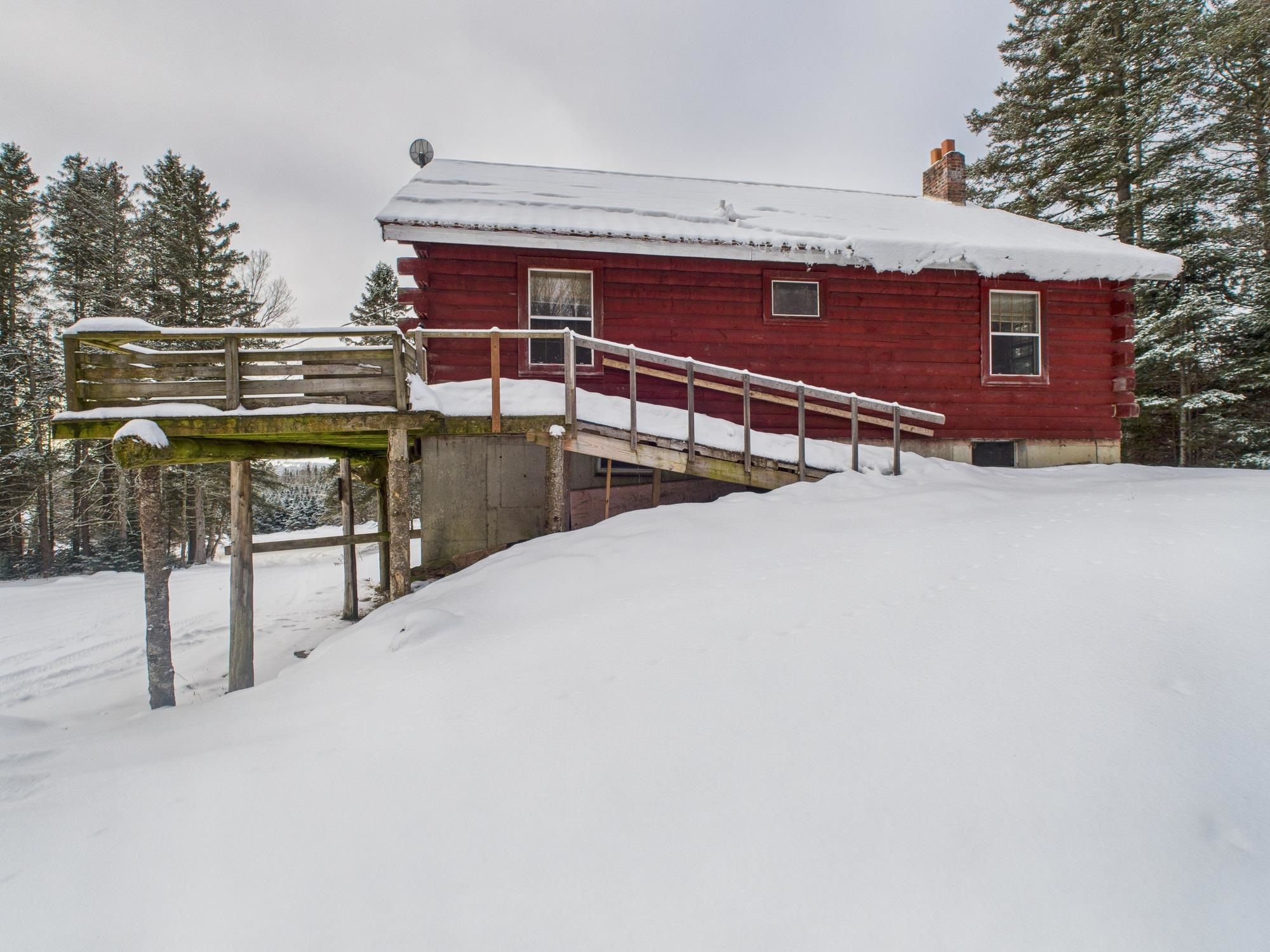 421 East Colebrook Road Colebrook, NH 03576 - Photo 4 of 35