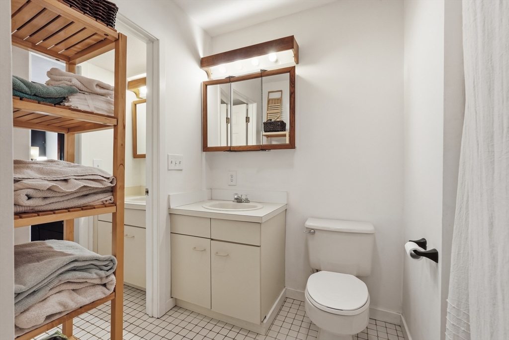 71 Amity Place, Unit 71 Amherst, MA 01002 - Photo 21 of 41