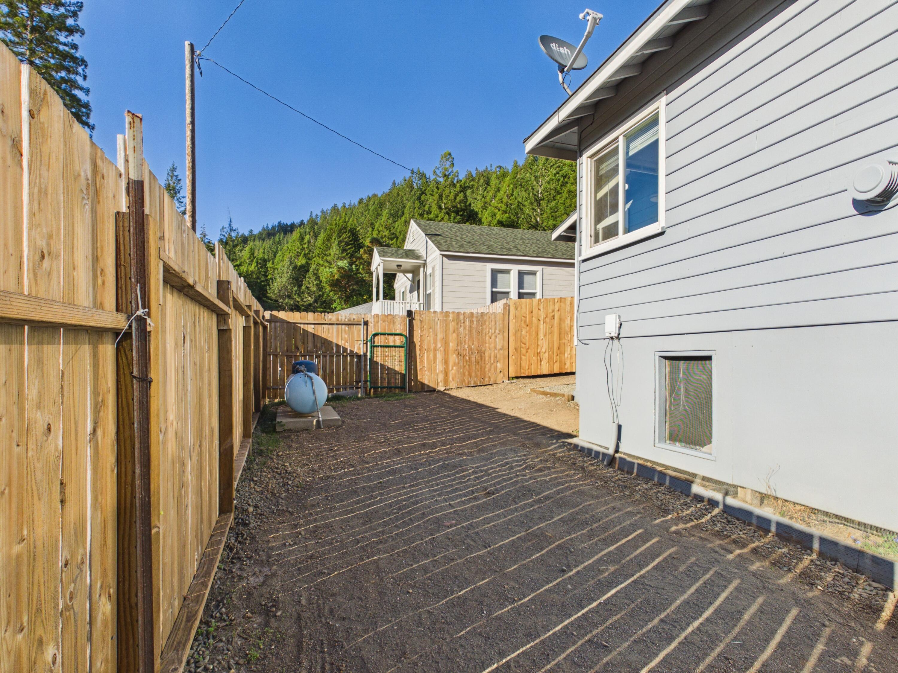 11 Madrone Road Weott, CA 95571 - Photo 36 of 40 Gallery Image 36