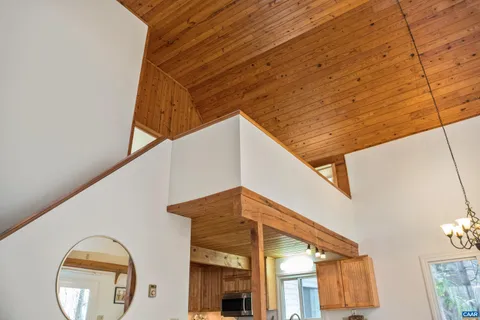 a view of entryway with a front door