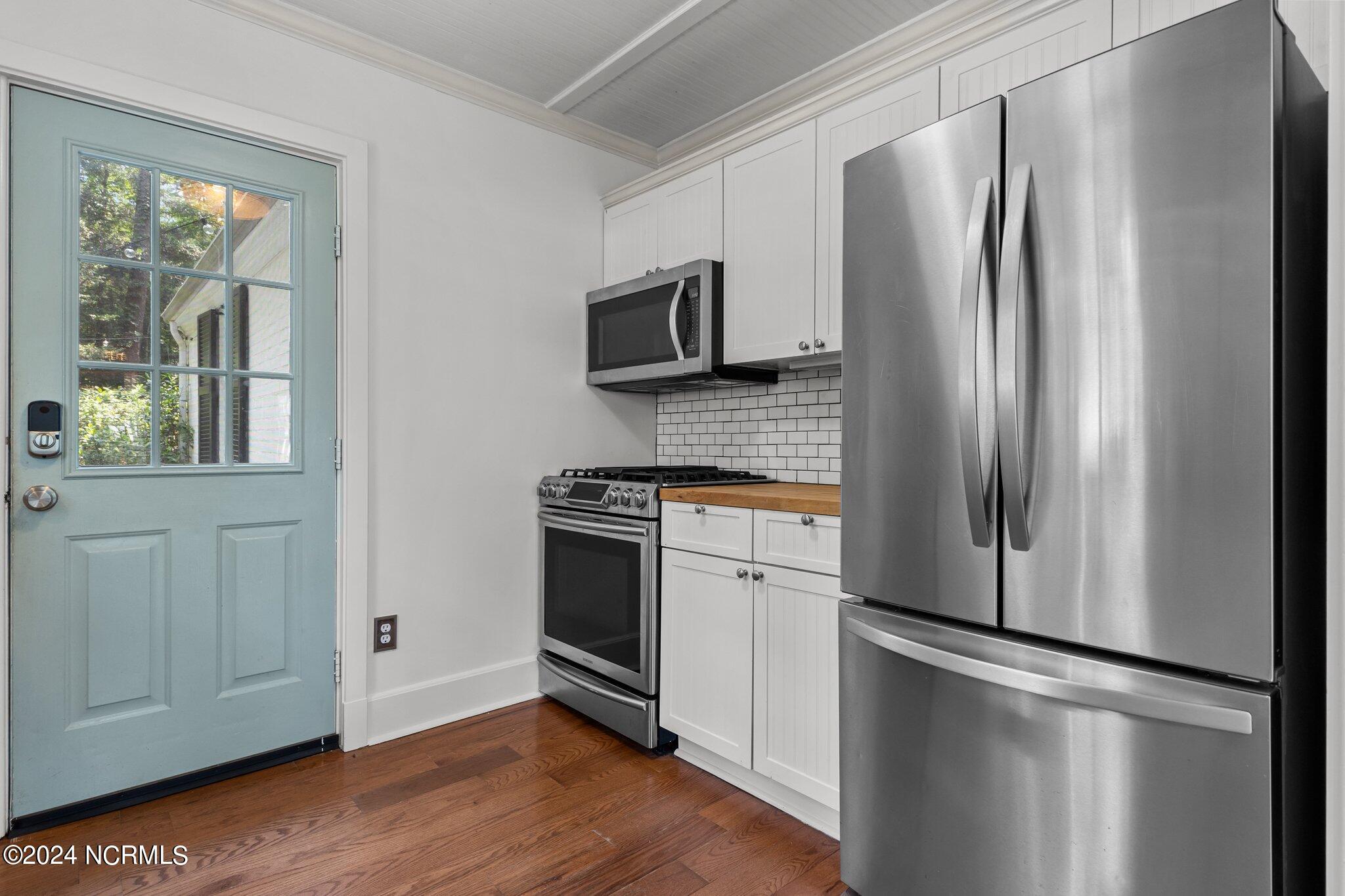 170 South Ridge Street Southern Pines, NC 28387 - Photo 10 of 37 27-web-or-mls-707A9478