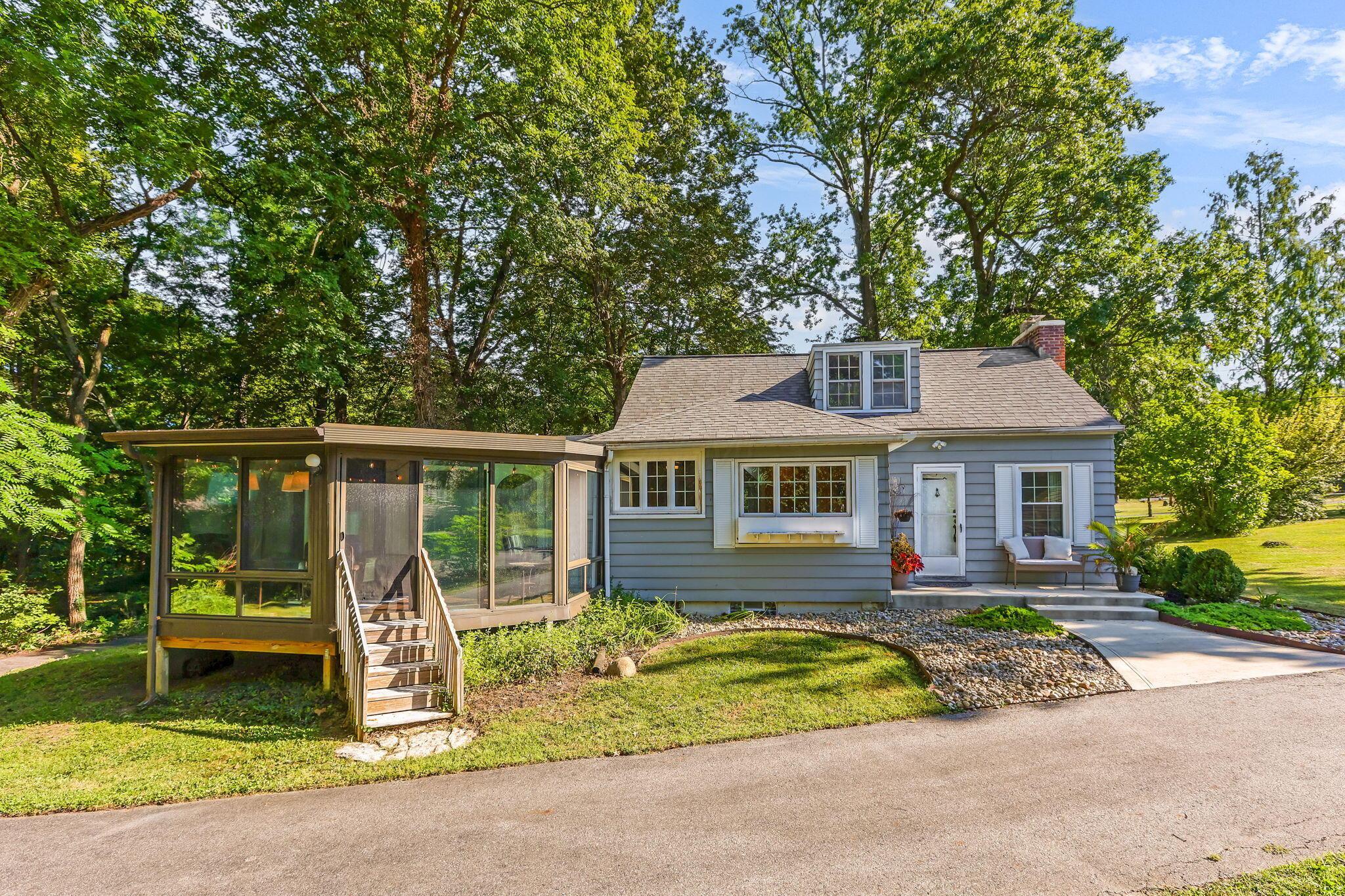 7949 Flint Road Columbus, OH 43235 - Photo 1 of 68 1-web-or-mls-G02A2310