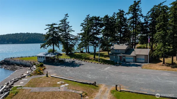 $565,000 | 16757 Chilberg Avenue, La Conner, WA 98257