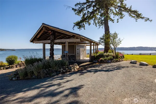 $565,000 | 16757 Chilberg Avenue, La Conner, WA 98257