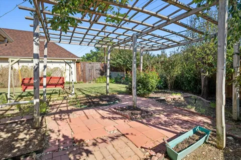 a view of an outdoor space