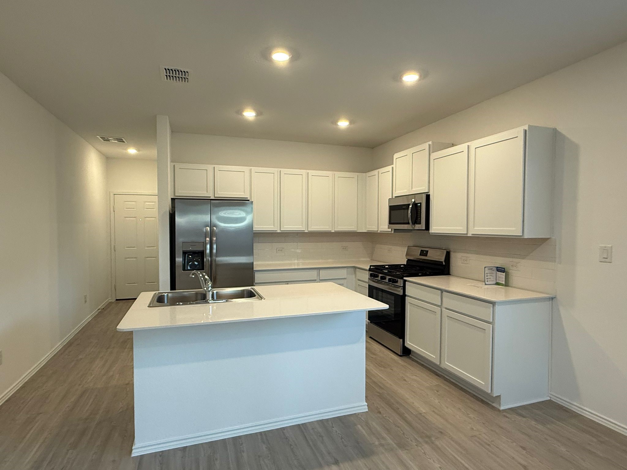 499 Avre Loop Kyle, TX 78640 - Photo 12 of 40