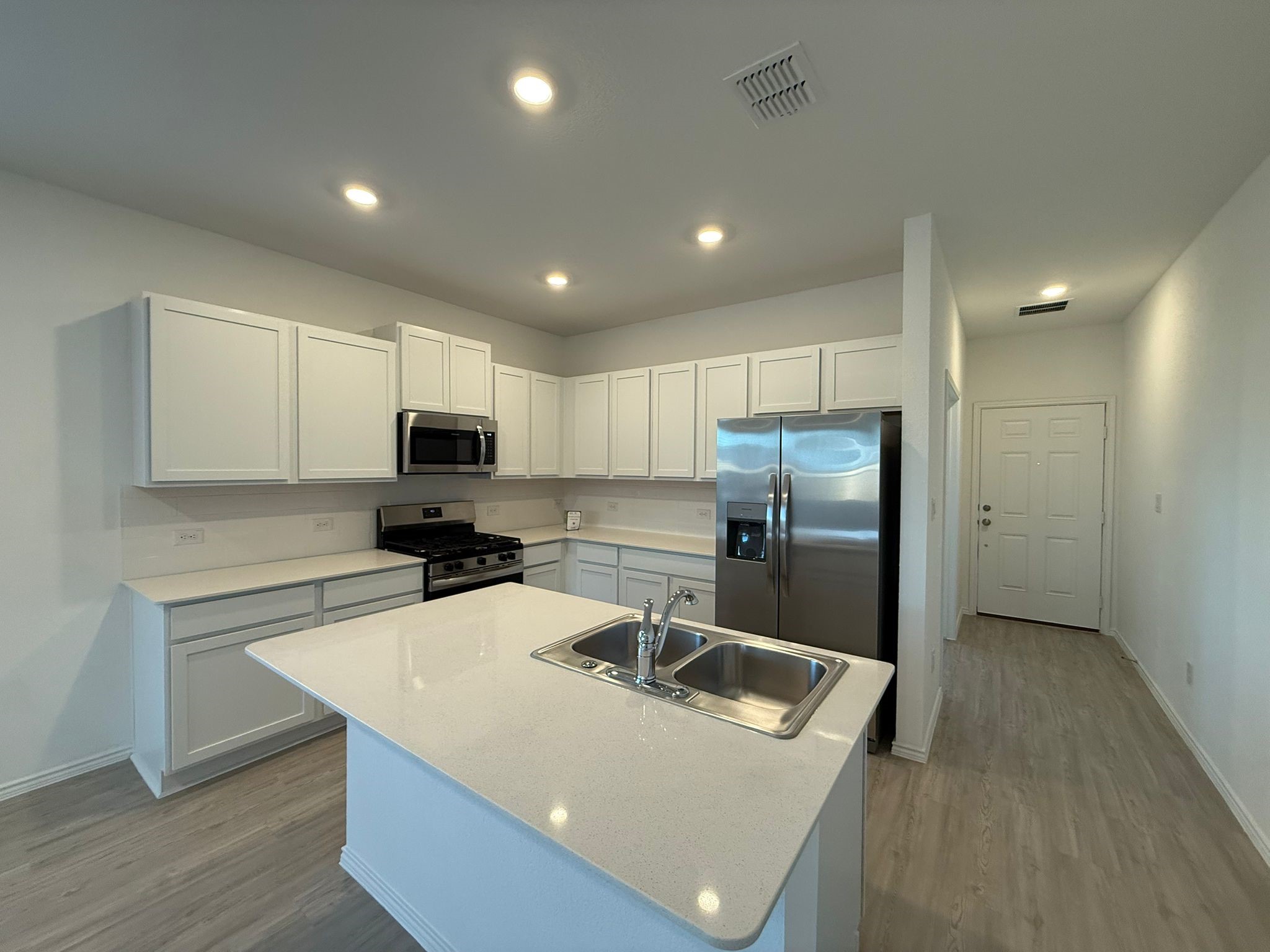 499 Avre Loop Kyle, TX 78640 - Photo 9 of 40