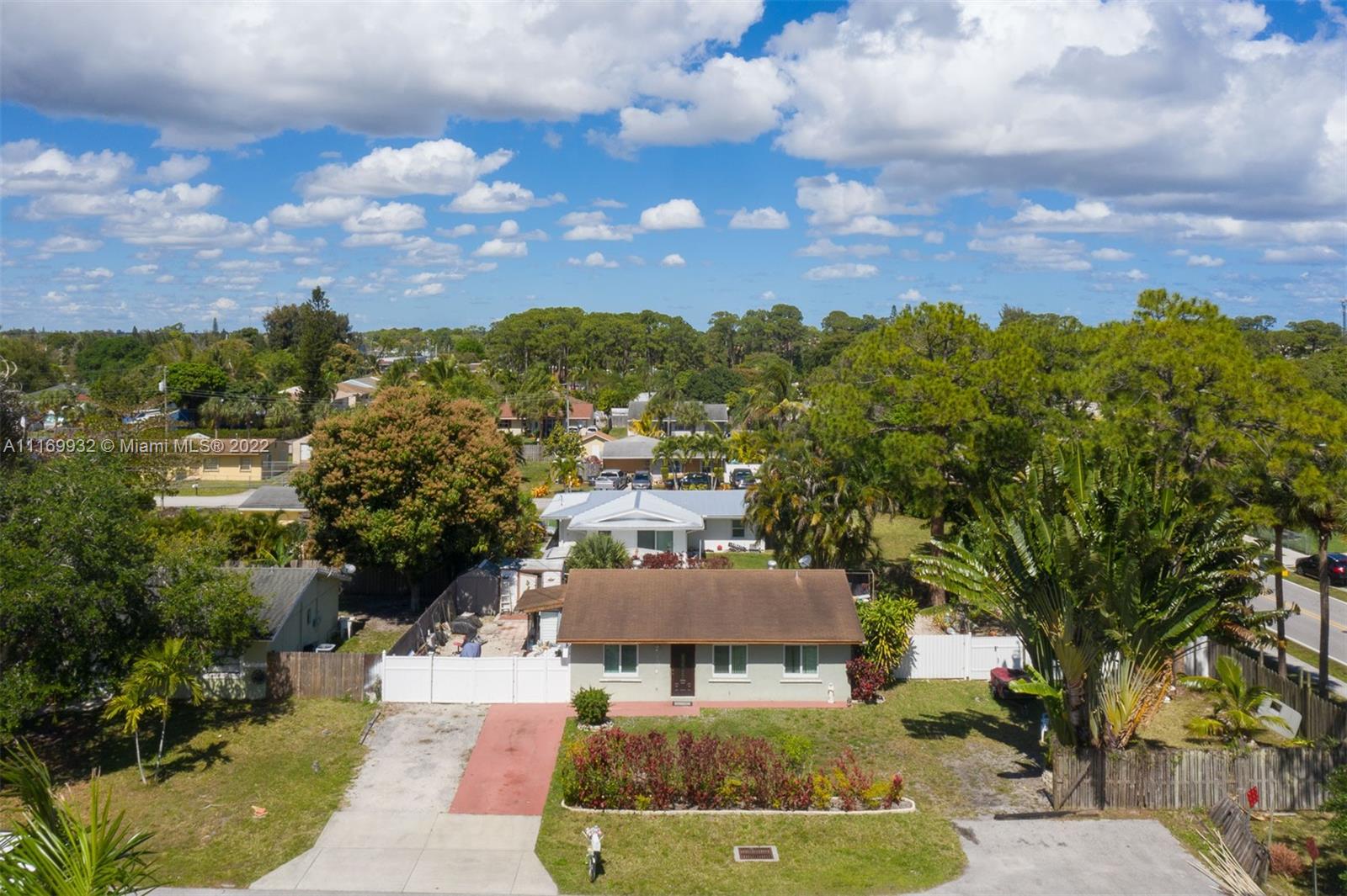 4887 Canton Road Lake Worth, FL 33463 - Photo 4 of 46 Gallery Image 4