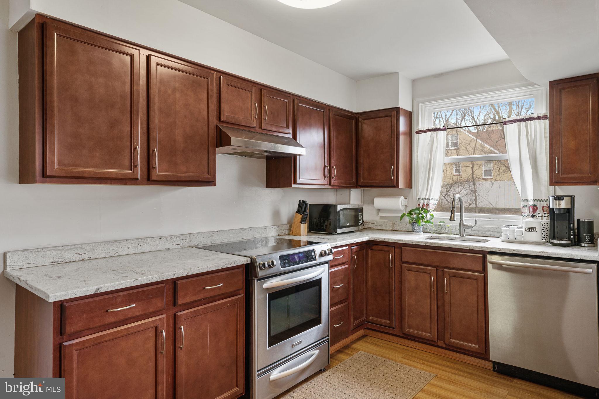 655 East Basin Street Norristown, PA 19401 - Photo 11 of 30