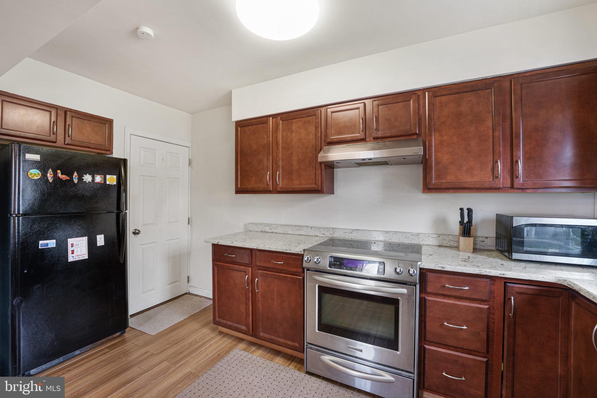 655 East Basin Street Norristown, PA 19401 - Photo 12 of 30