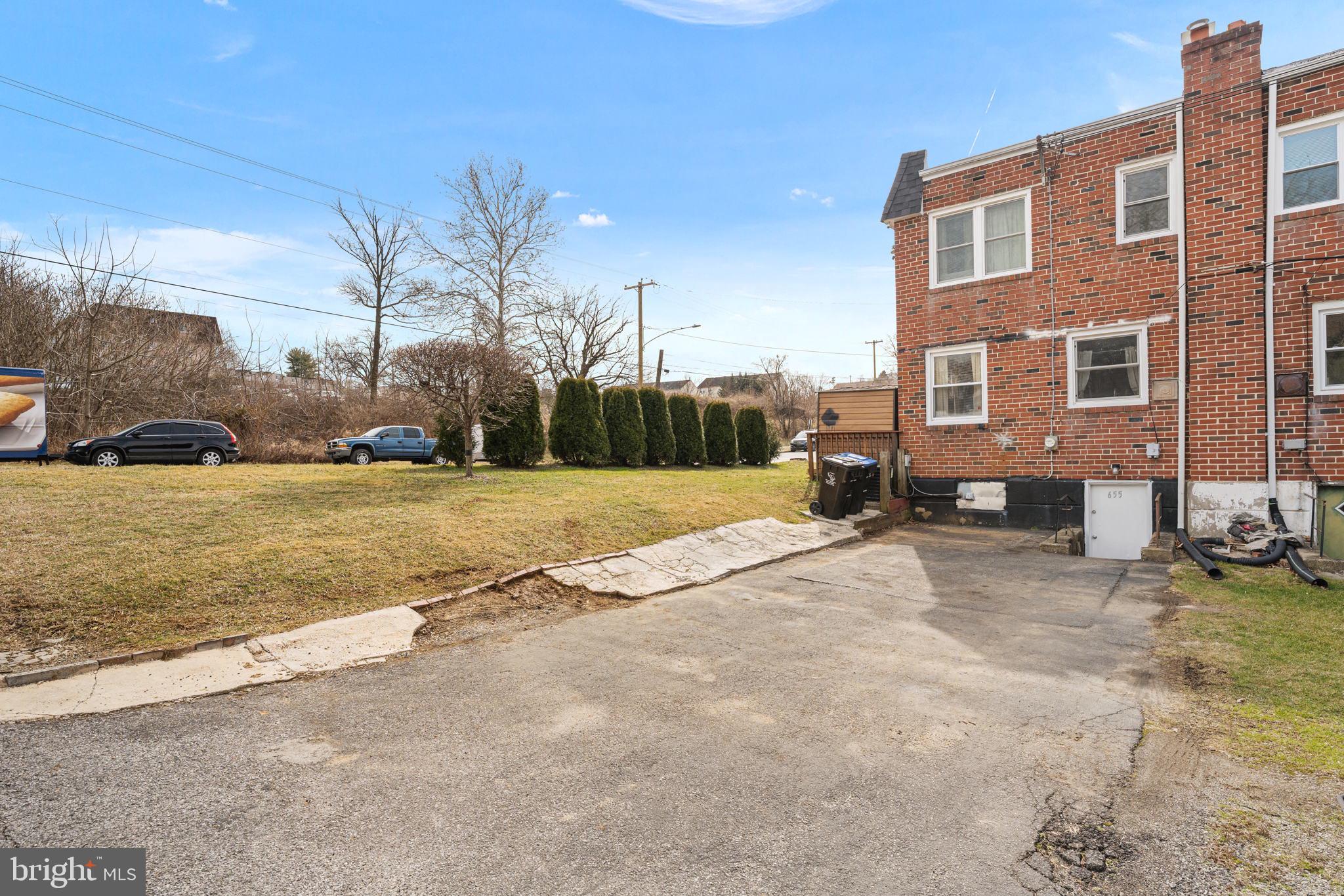 655 East Basin Street Norristown, PA 19401 - Photo 29 of 30