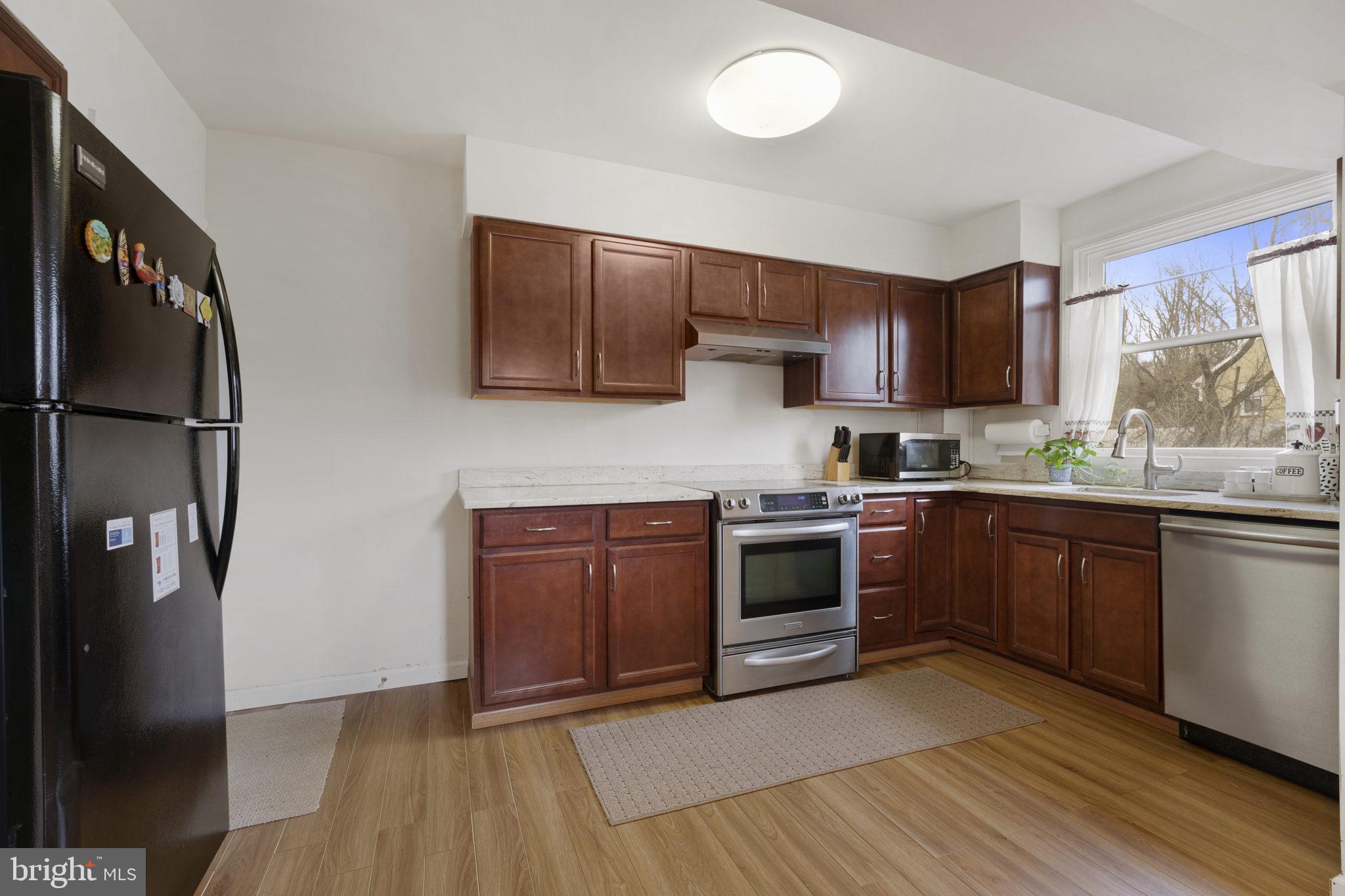 655 East Basin Street Norristown, PA 19401 - Photo 10 of 30