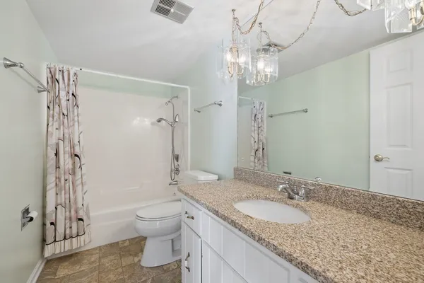 $325,000 | 5851 Doe Circle, Westmont, IL 60559