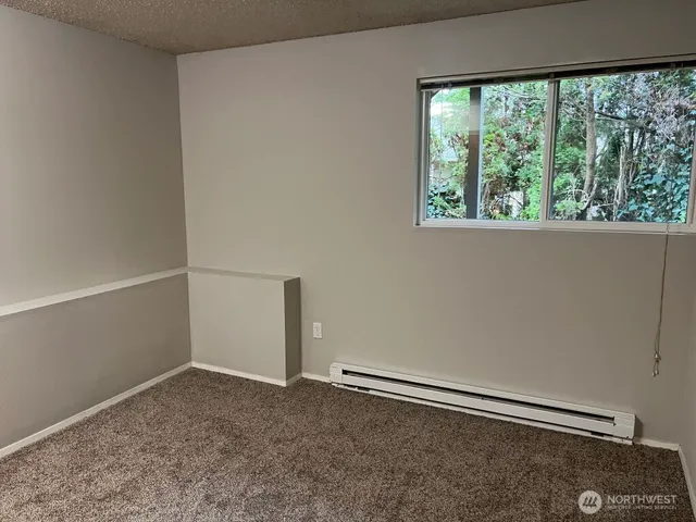 $2,400 | 280 Southeast Donnelly Lane, Unit B, Issaquah, WA 98027