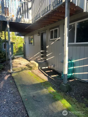 $2,400 | 280 Southeast Donnelly Lane, Unit B, Issaquah, WA 98027