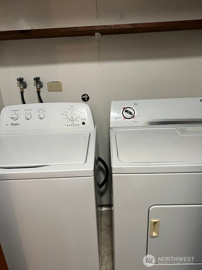 280 Southeast Donnelly Lane, Unit B Issaquah, WA 98027 - Photo 4 of 15