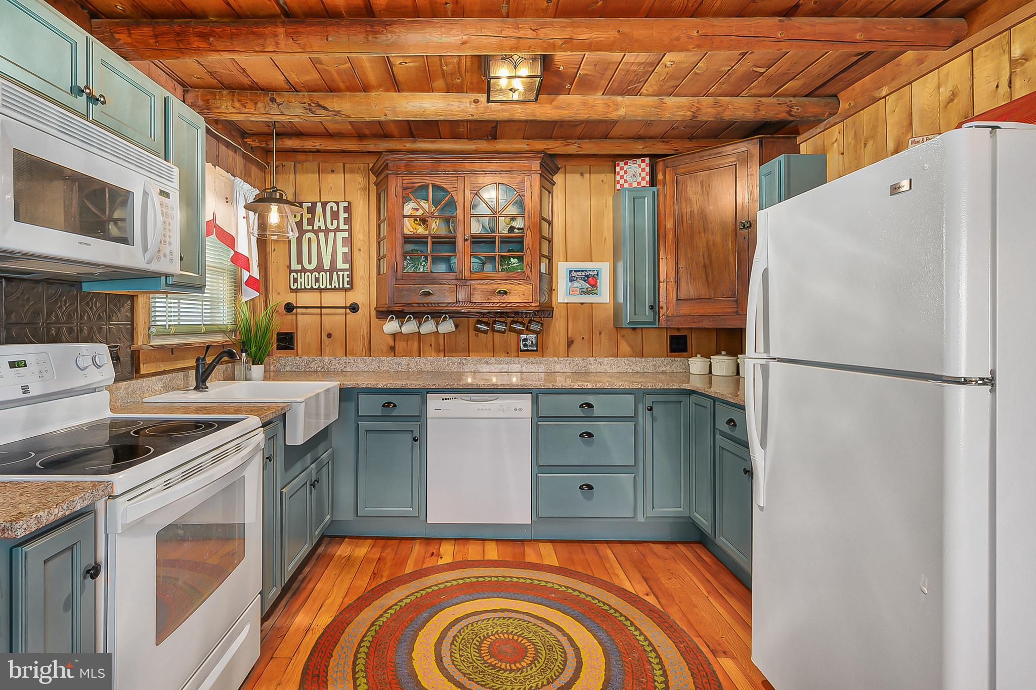 412 Revenoor Road Harpers Ferry, WV 25425 - Photo 5 of 38 Stunning Updated Kitchen