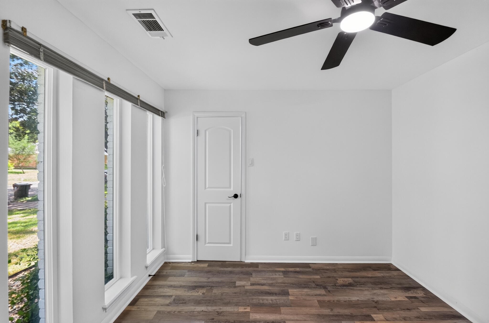5675 Sylmar Road Houston, TX 77081 - Photo 17 of 31 Gallery Image 17