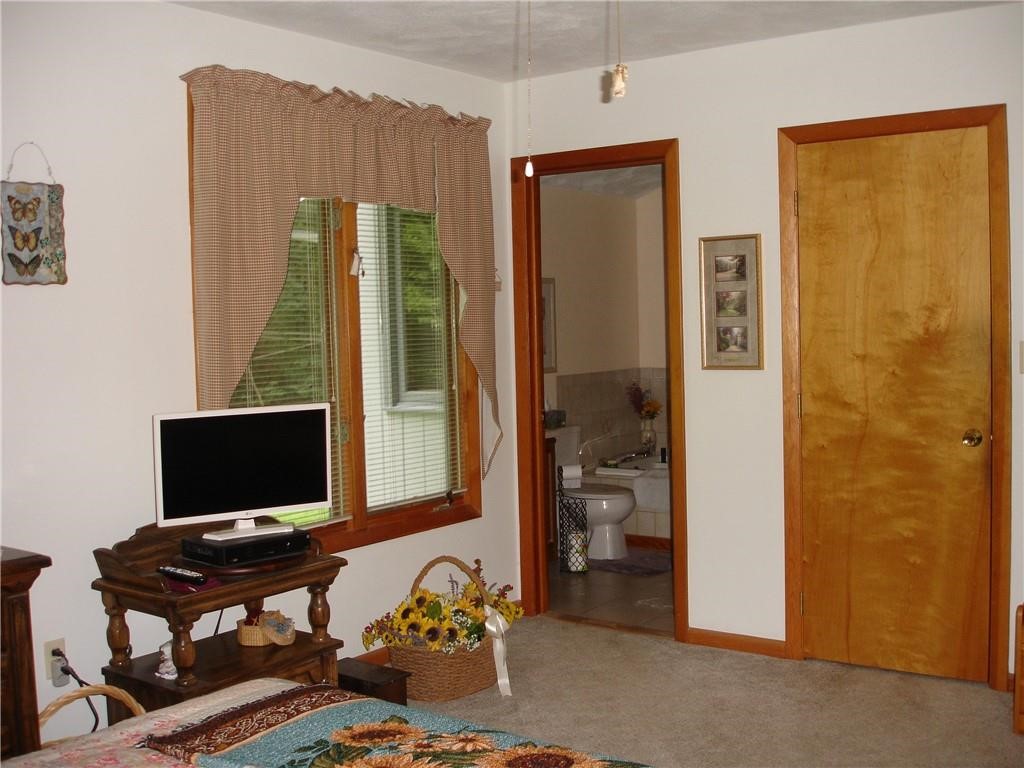207 West Wrentham Road Cumberland, RI 02864 - Photo 27 of 44