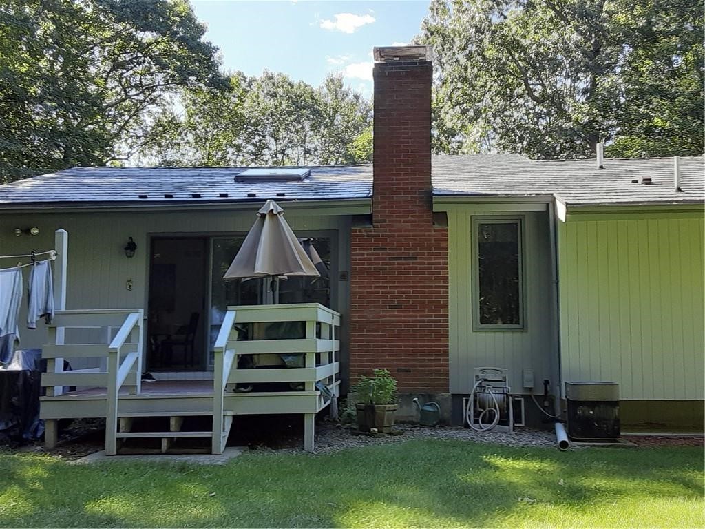207 West Wrentham Road Cumberland, RI 02864 - Photo 8 of 44