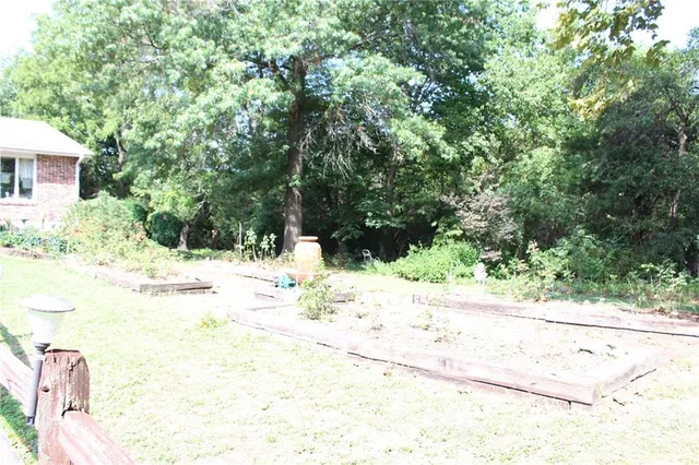 $389,000 | 2700 South Eisenhower Avenue, Ottawa, KS 66067