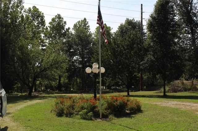 $389,000 | 2700 South Eisenhower Avenue, Ottawa, KS 66067