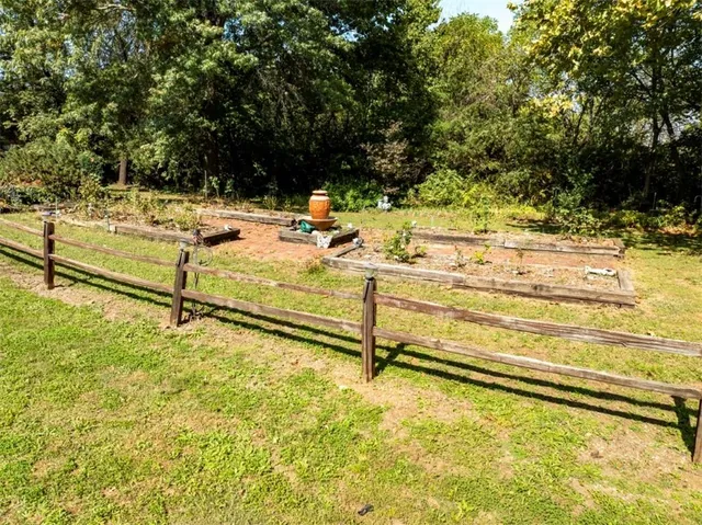 $389,000 | 2700 South Eisenhower Avenue, Ottawa, KS 66067