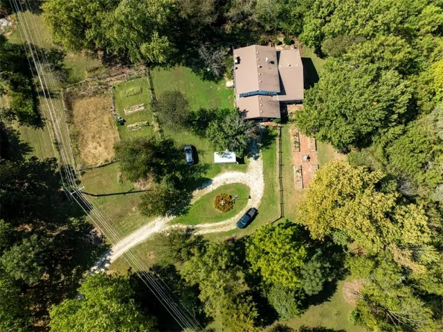 $389,000 | 2700 South Eisenhower Avenue, Ottawa, KS 66067