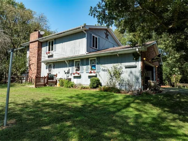 $389,000 | 2700 South Eisenhower Avenue, Ottawa, KS 66067