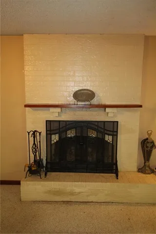 $389,000 | 2700 South Eisenhower Avenue, Ottawa, KS 66067