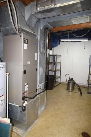 $389,000 | 2700 South Eisenhower Avenue, Ottawa, KS 66067