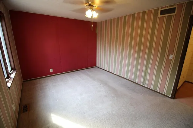 $389,000 | 2700 South Eisenhower Avenue, Ottawa, KS 66067