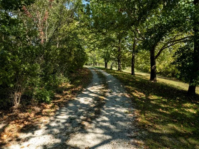 $389,000 | 2700 South Eisenhower Avenue, Ottawa, KS 66067