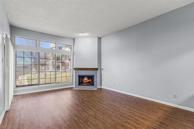 $1,400 | 143 Henry M Chandler Drive, Rockwall, TX 75032